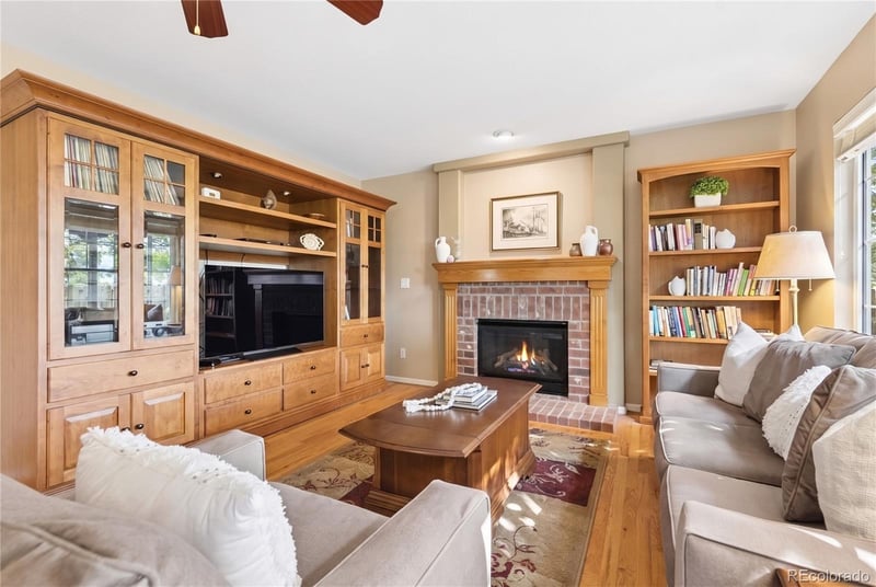 423 Pinewood Cir, Lafayette, CO 80026