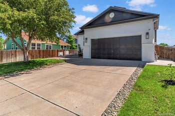 5564 Laredo St, Denver, CO 80239