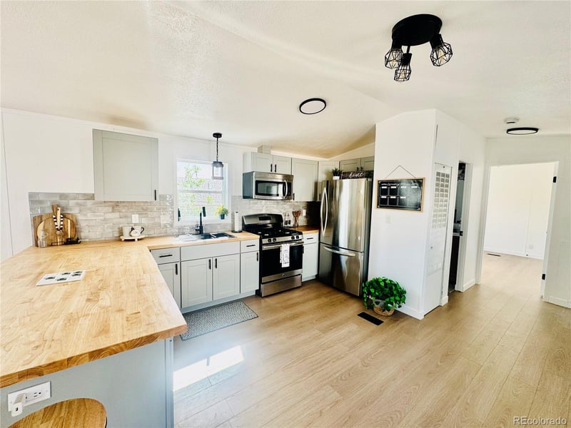 115 Ponderosa Cir, Golden, CO 80401