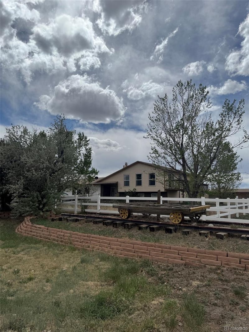 11781 Orleans Cir, Commerce City, CO 80022