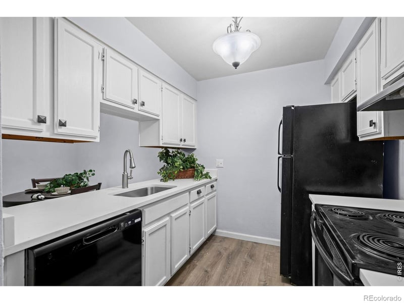 3121 S Tamarac Dr #106, Denver, CO 80231