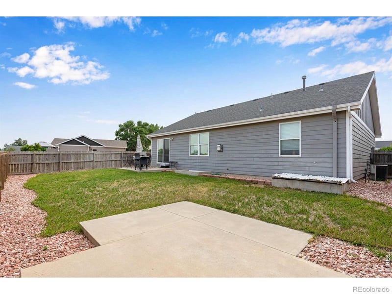 3810 Dove Ln, Evans, CO 80620
