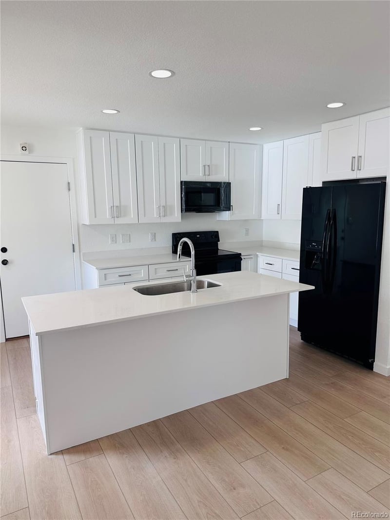 1985 Cathay St, Aurora, CO 80011