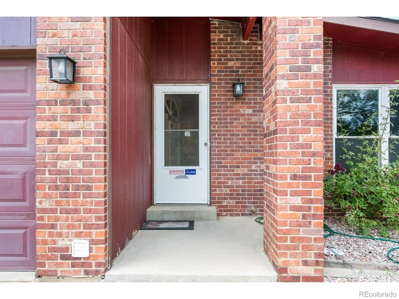 707 Hilltop St, Longmont, CO 80504