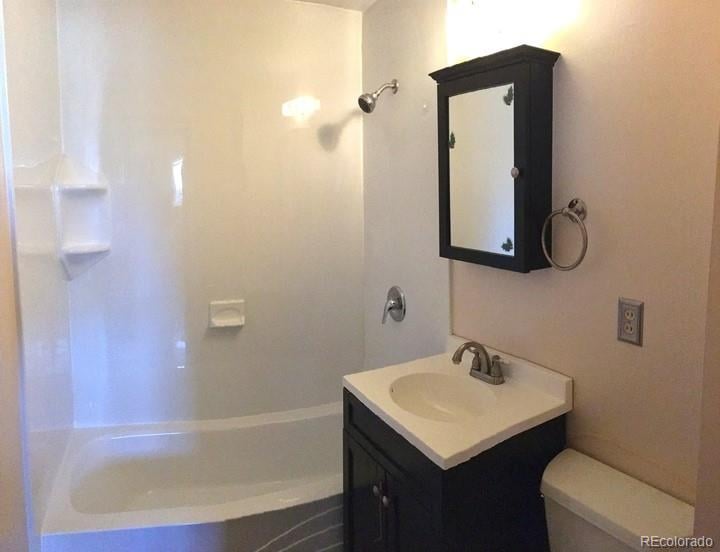 485 Elmira St, Aurora, CO 80010