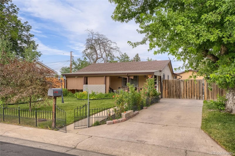 1540 Wolcott Ct, Denver, CO 80219
