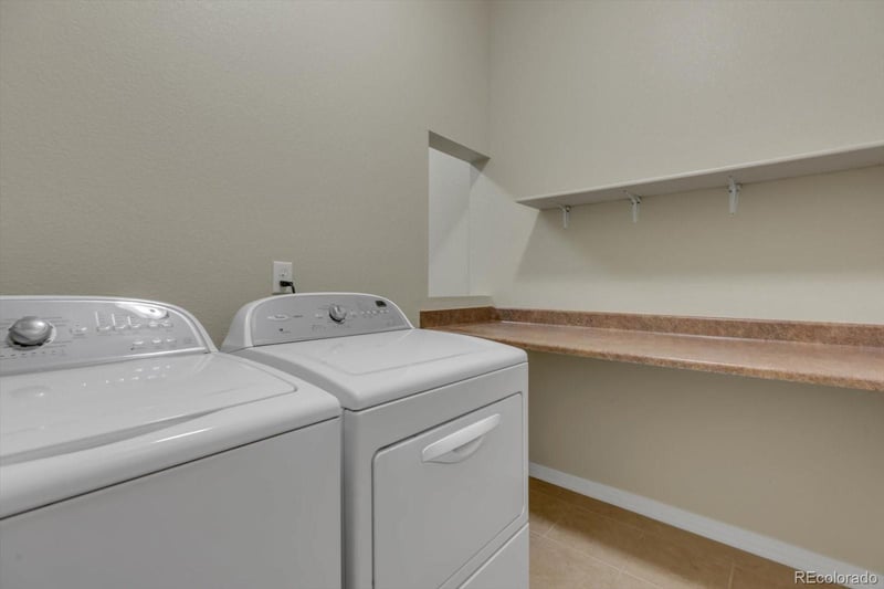 536 Split Rock Dr, Loveland, CO 80537