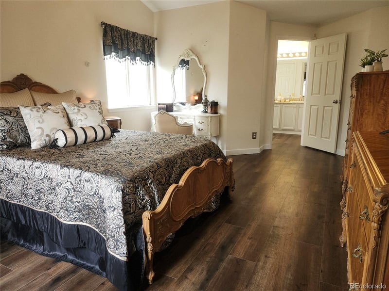 21924 E Lake Ave, Aurora, CO 80015