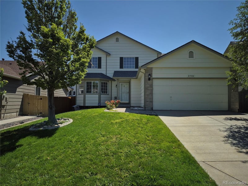 21924 E Lake Ave, Aurora, CO 80015