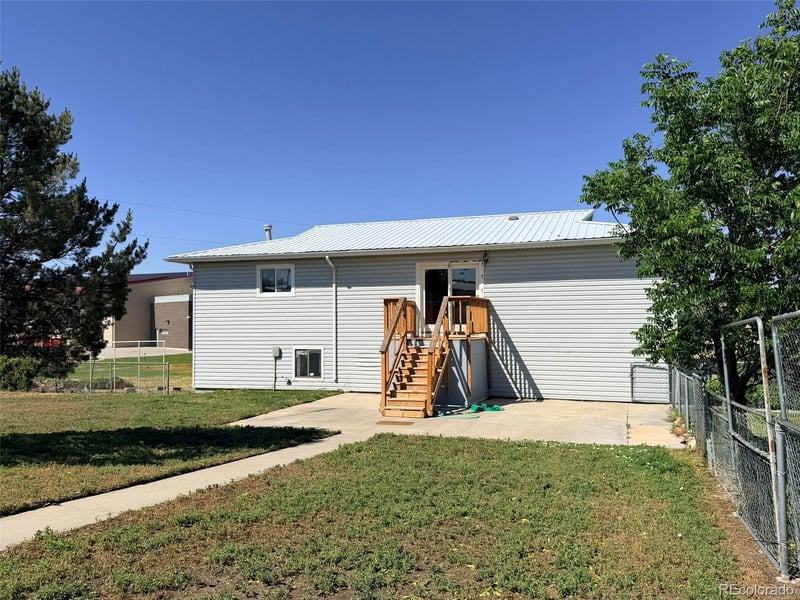 140 3rd Ave, Deer Trail, CO 80105