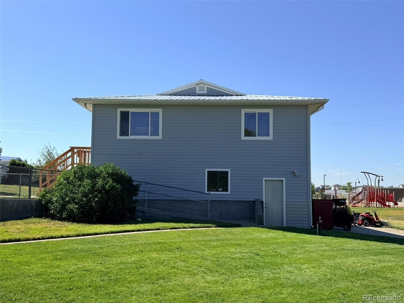 140 3rd Ave, Deer Trail, CO 80105