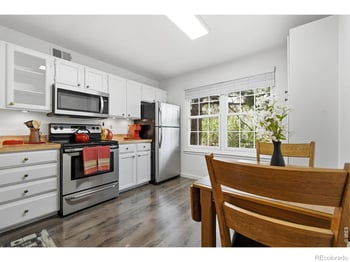 965 S Miller St #201, Lakewood, CO 80226