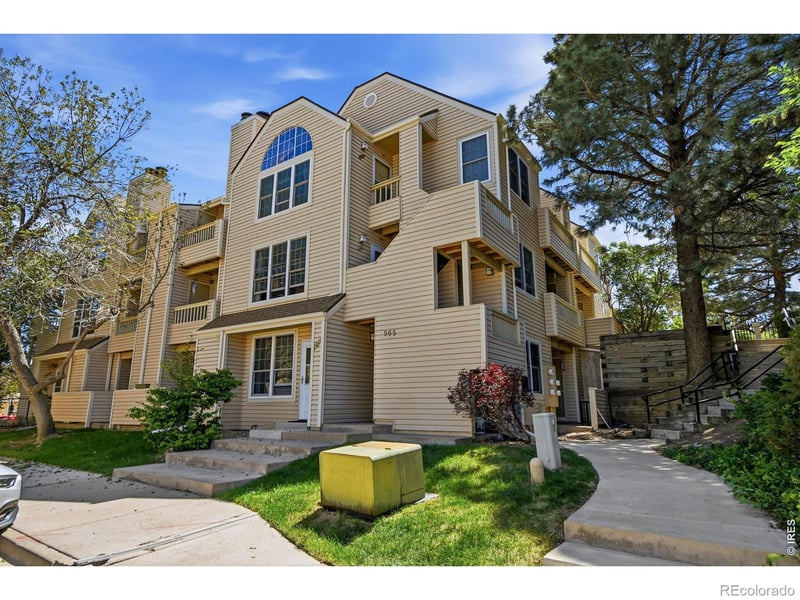 965 Miller St #201, Lakewood, CO 80226