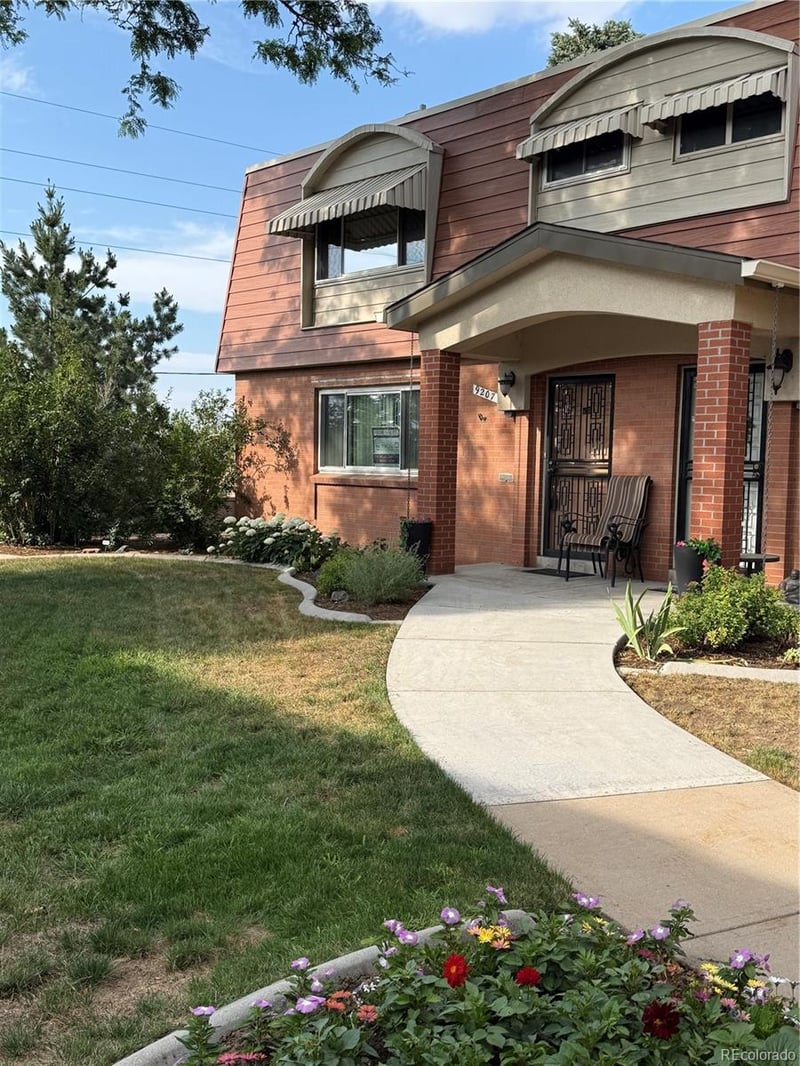 9207 Center Ave, Denver, CO 80247