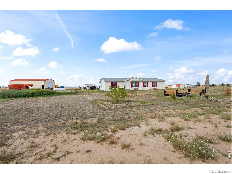 42605 E 112th Ave, Bennett, CO 80102