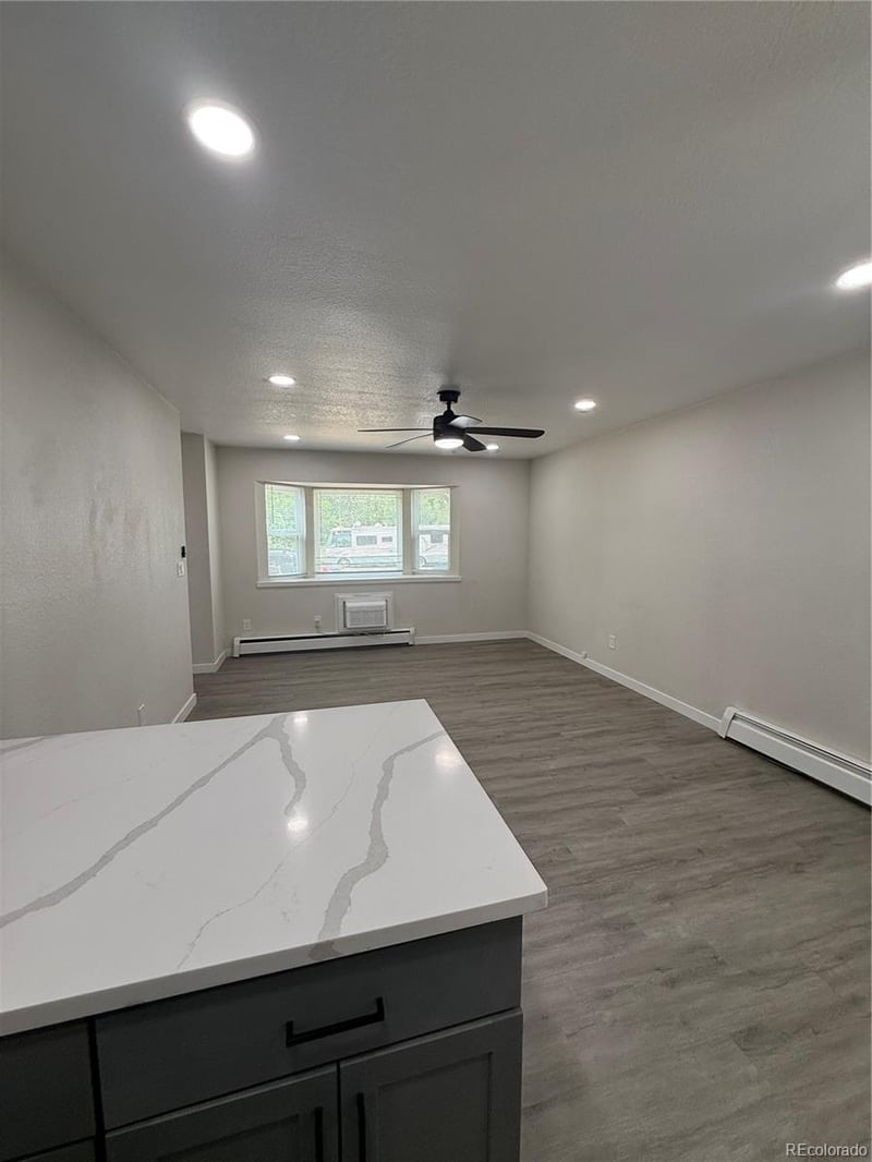 92 Newark St #C, Aurora, CO 80012