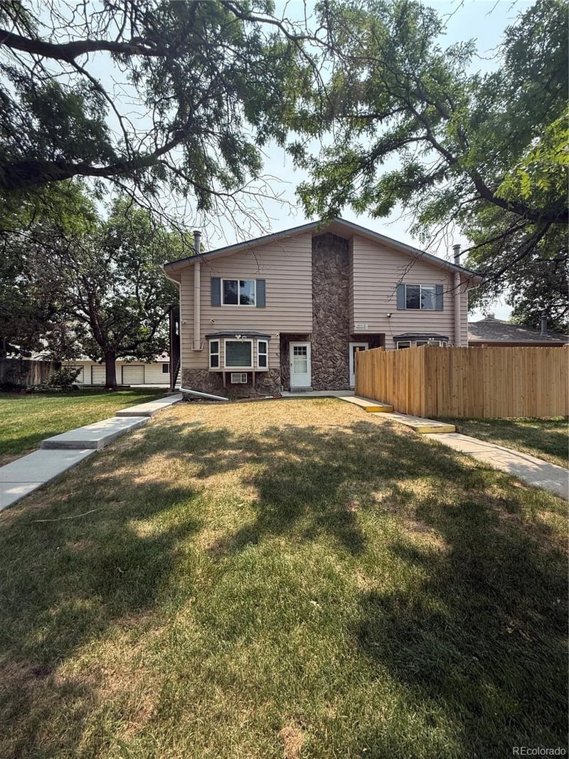 92 Newark St #C, Aurora, CO 80012