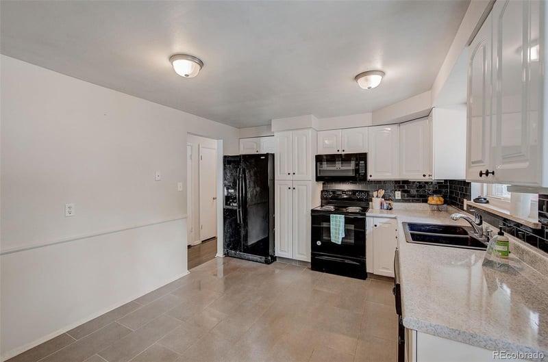 6252 Pierson Ct, Arvada, CO 80004