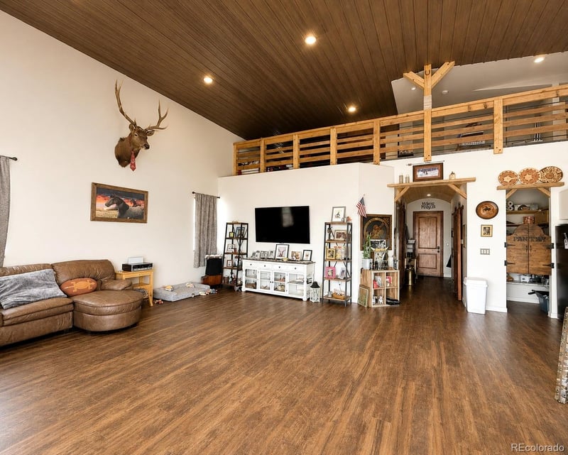 470 Bowie Rd, Penrose, CO 81420