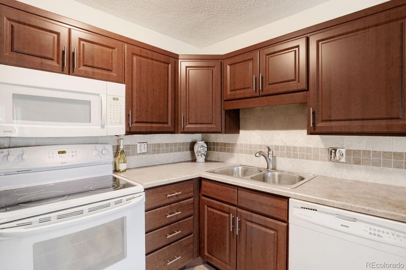 13609 Cornell Ave #102, Aurora, CO 80014