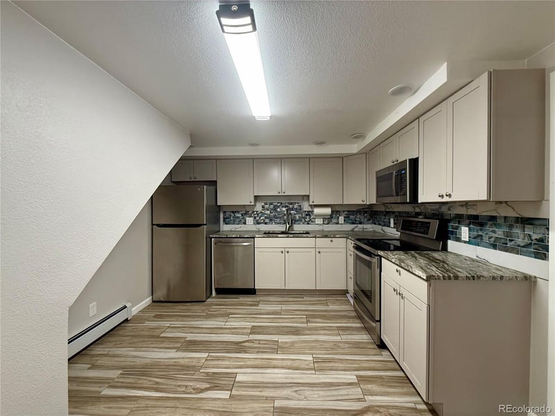 3237 Grant St #B, Englewood, CO 80113
