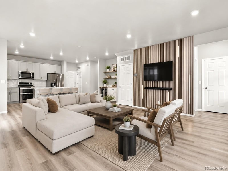 18292 E Kansas Pl, Aurora, CO 80017
