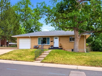 2888 S Zurich Ct, Denver, CO 80236