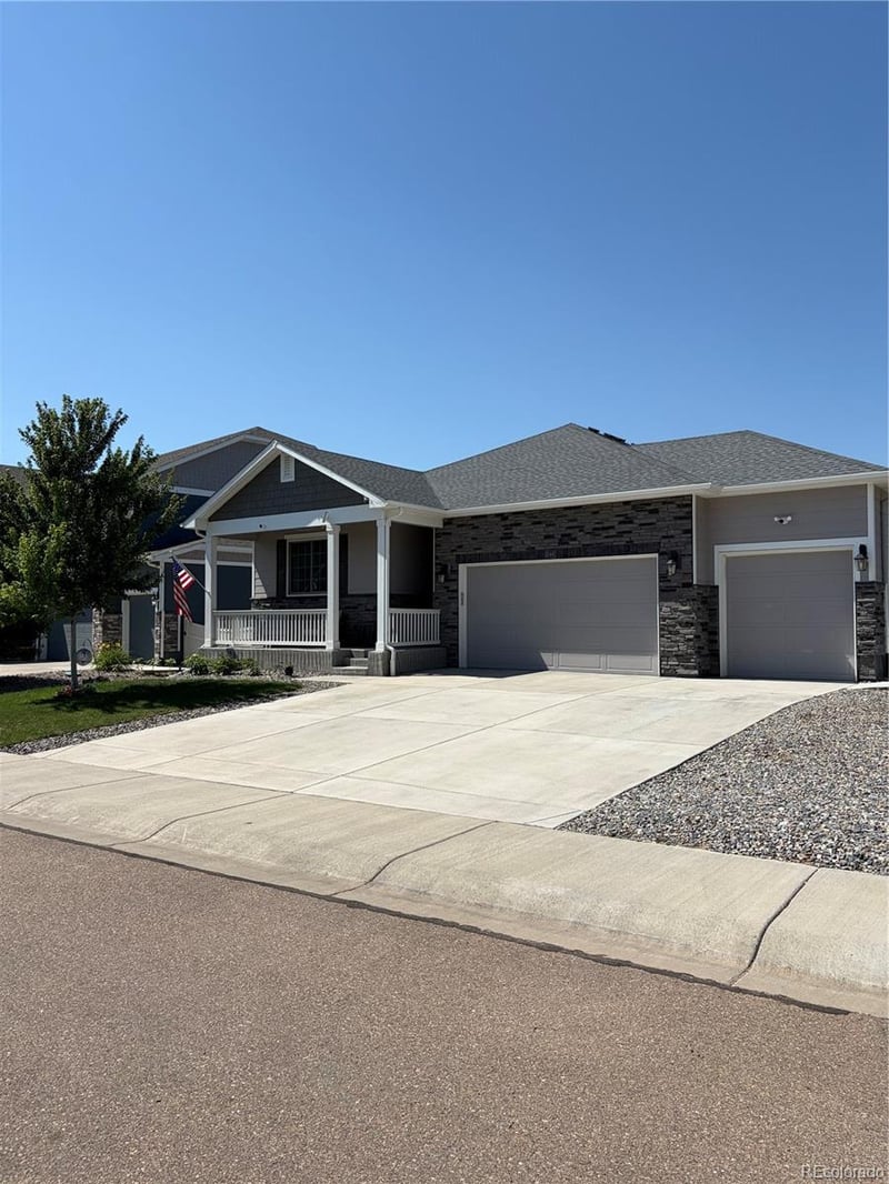 10447 Stagecoach Ave, Longmont, CO 80504