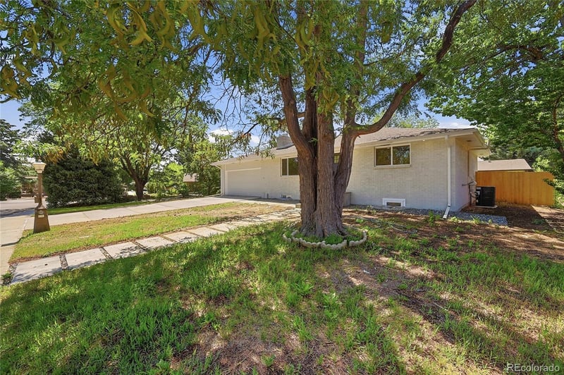 23 University Dr, Longmont, CO 80503
