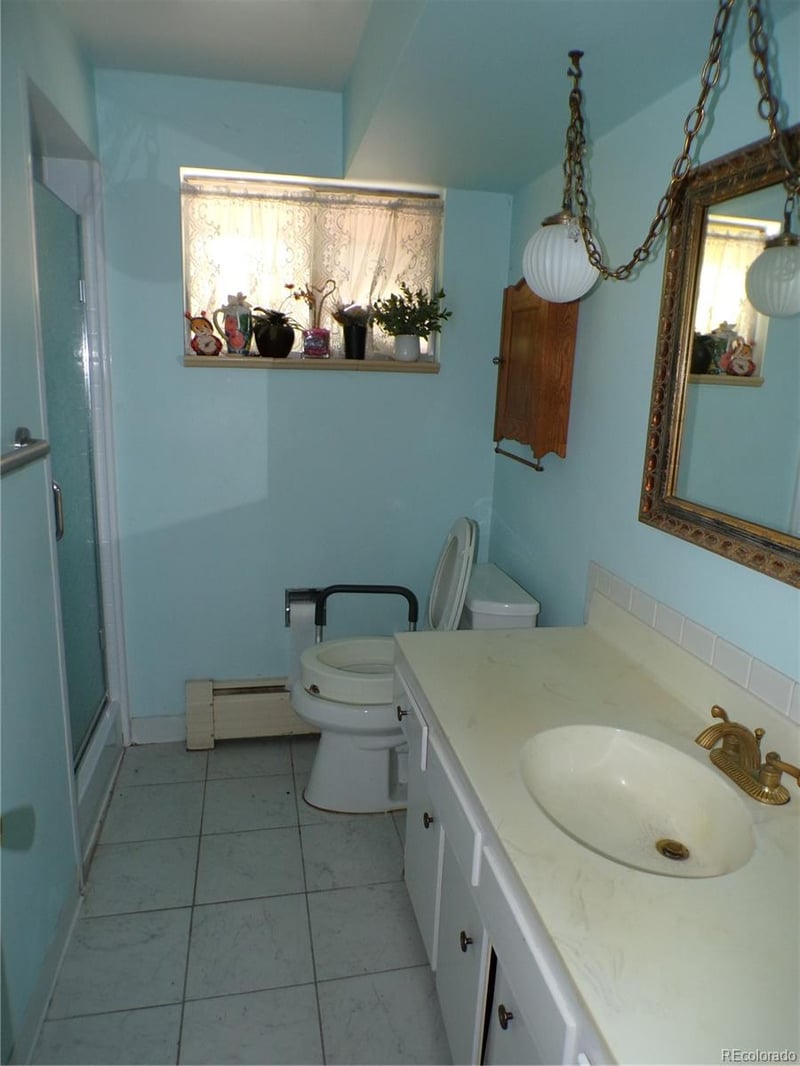 6962 Lamar St, Littleton, CO 80128