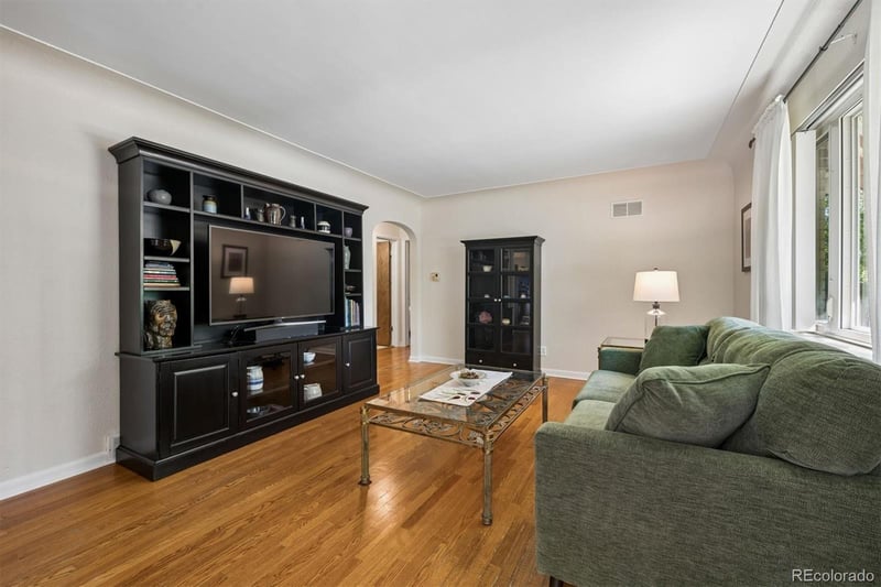 2835 Dahlia St, Denver, CO 80207