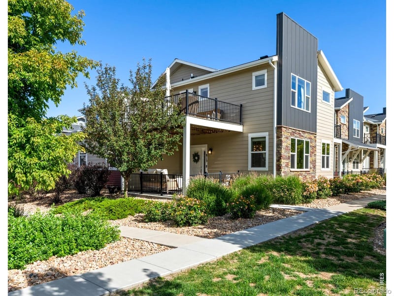 813 Grandview Mdws Dr, Longmont, CO 80503