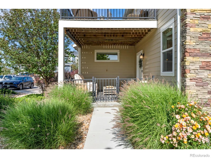 813 Grandview Mdws Dr, Longmont, CO 80503