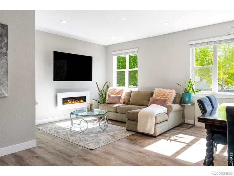 813 Grandview Mdws Dr, Longmont, CO 80503