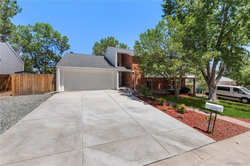 19355 E Greenwood Pl, Aurora, CO 80013