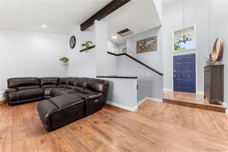 19355 E Greenwood Pl, Aurora, CO 80013