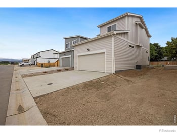 525 S 10th St, Berthoud, CO 80513