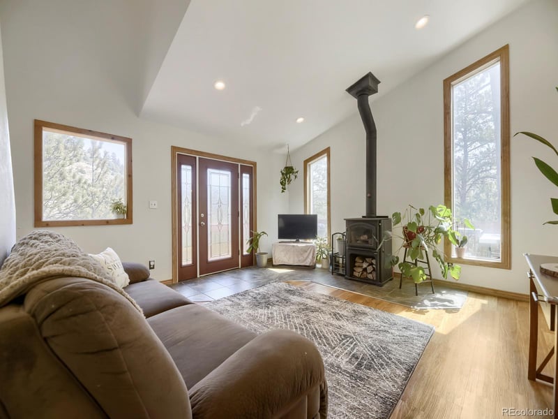 1423 Roland Dr, Bailey, CO 80421