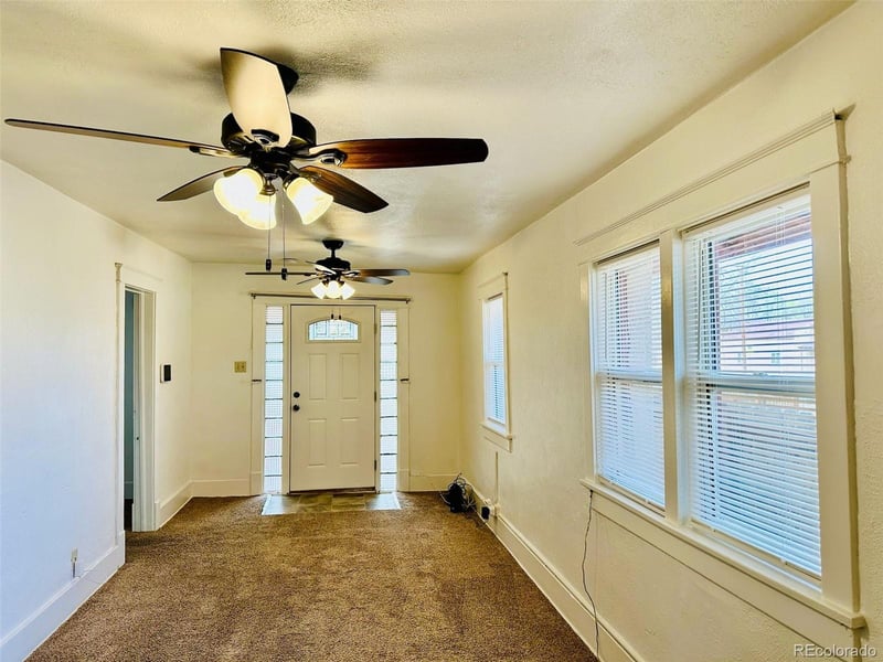 906 9th St, Alamosa, CO 81101