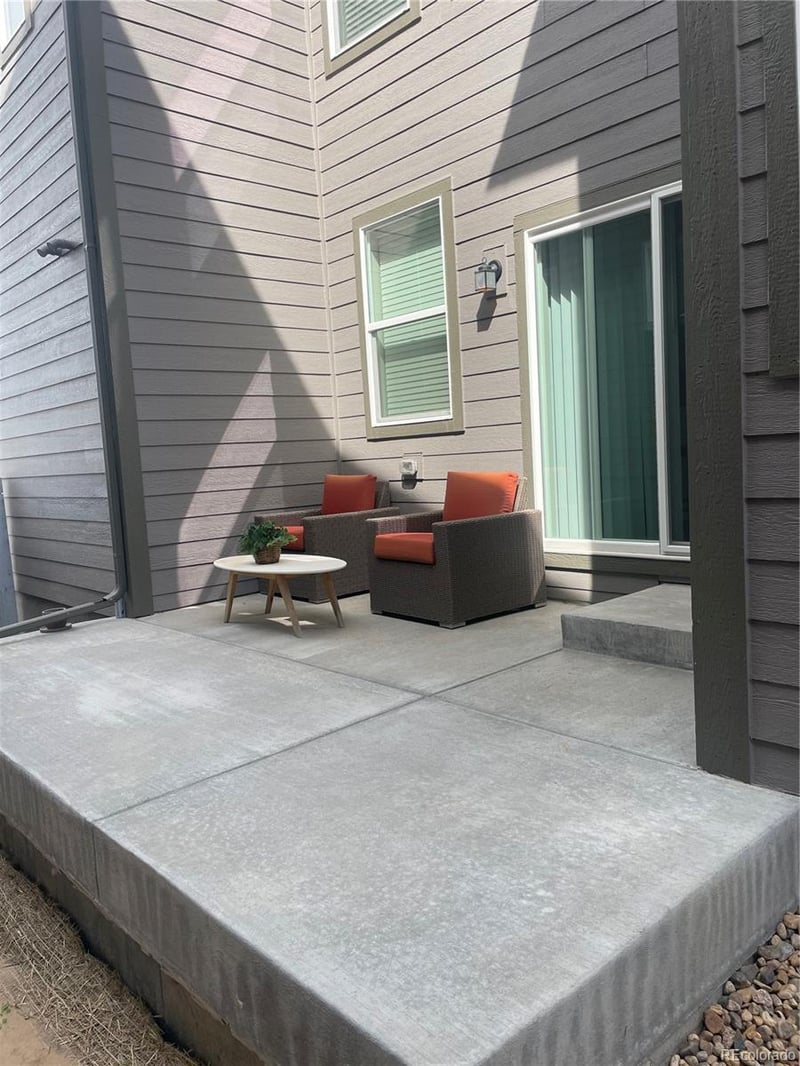 19122 High Point Blvd, Denver, CO 80249