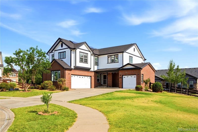 122 N De Gaulle St, Aurora, CO 80018
