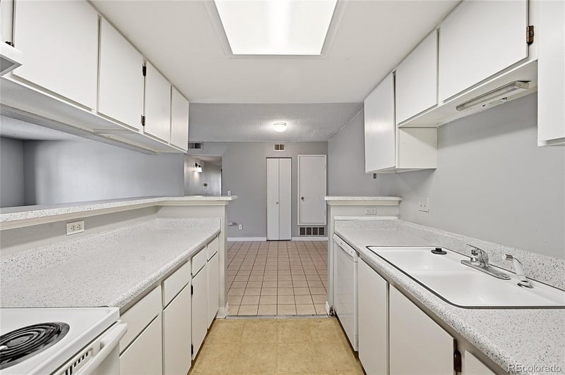 18064 Ohio , Aurora, CO 80017