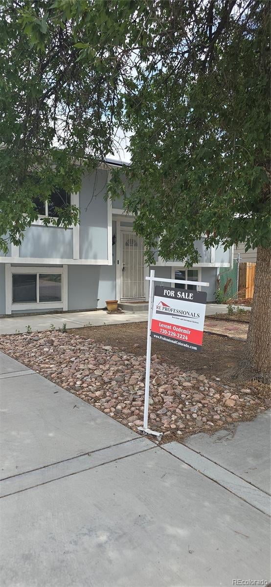 15691 Colorado Ave, Aurora, CO 80017