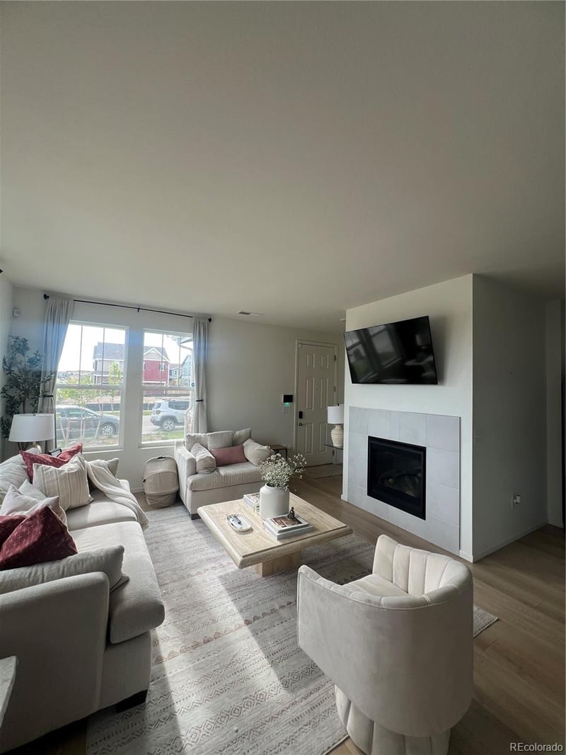 6263 Liverpool St, Aurora, CO 80019
