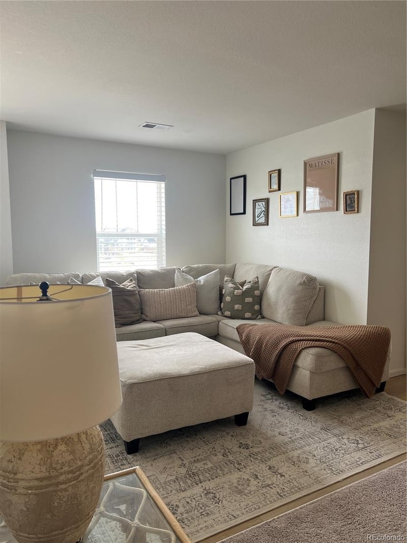 6263 Liverpool St, Aurora, CO 80019
