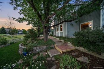 20533 E Maplewood Ln, Centennial, CO 80016