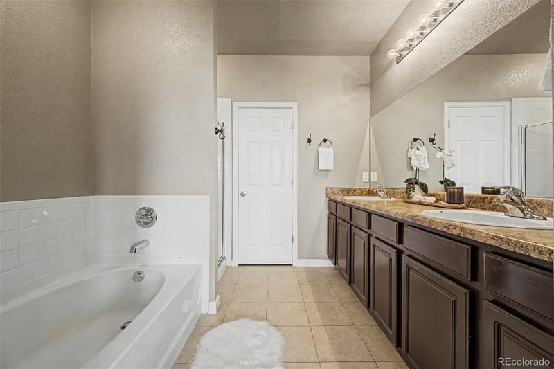 11250 Florence St #20F, Commerce City, CO 80640
