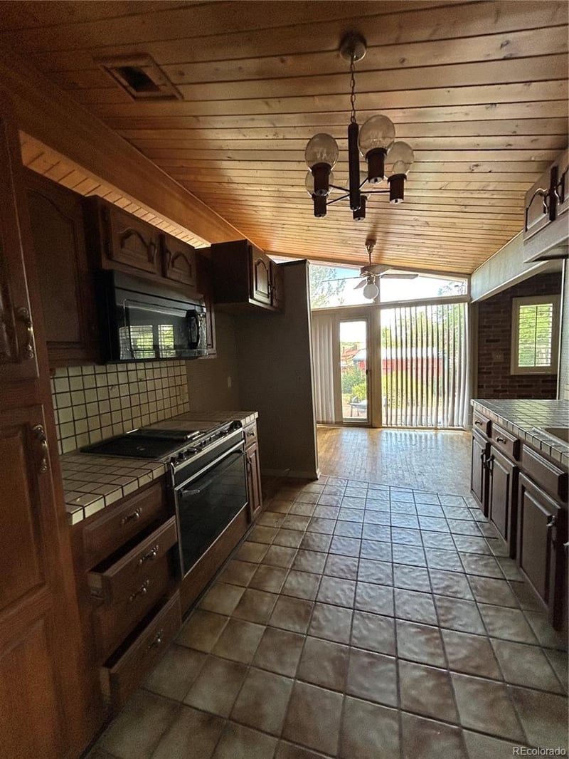 850 6th Ave, Broomfield, CO 80020