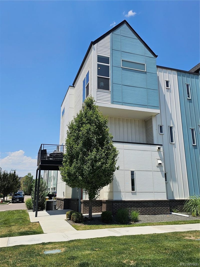 1661 67th Cir, Denver, CO 80221