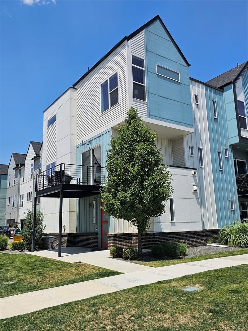 1661 67th Cir, Denver, CO 80221